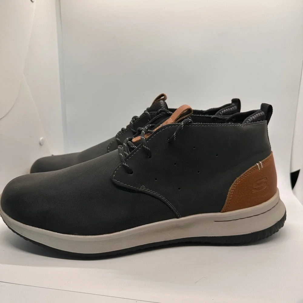 Skechers Men's Relaxed Fit Respected Loleto Chukka Boot Black‎ Leather Size 12